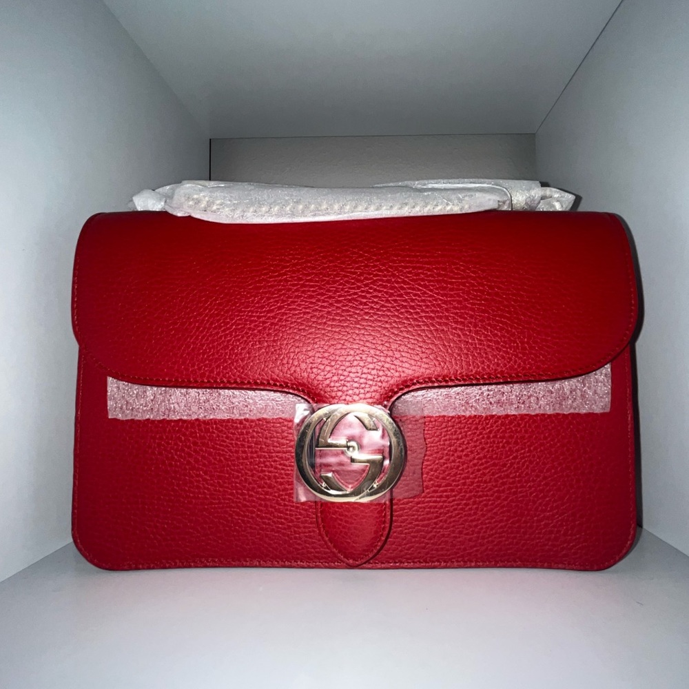 GUCCI RED CLASP PURSE SALE - Picture 2 of 2